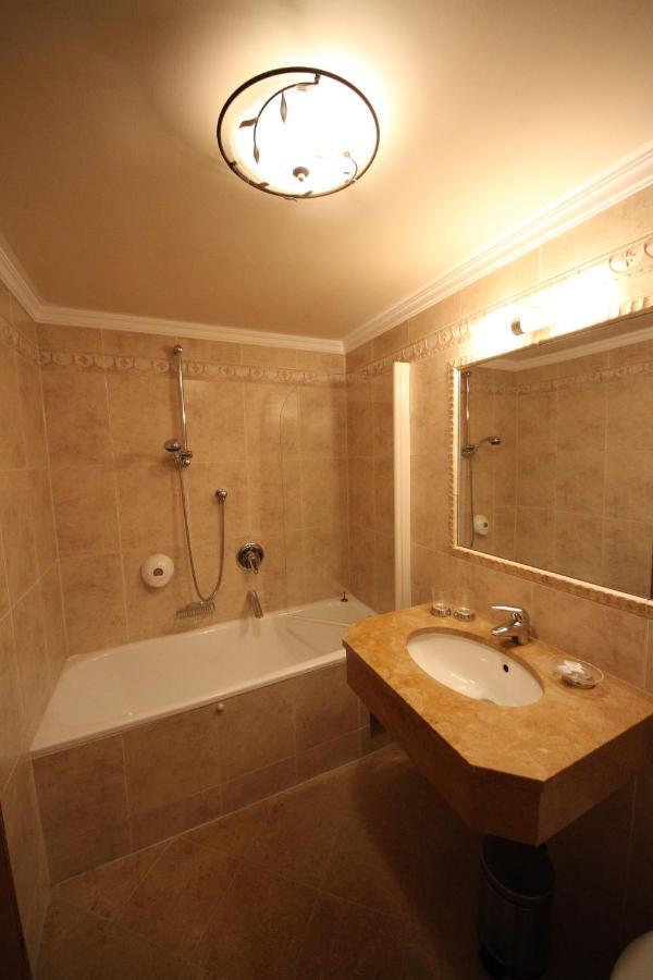 Hotel Almhof Нойщифт им Щубайтал Екстериор снимка