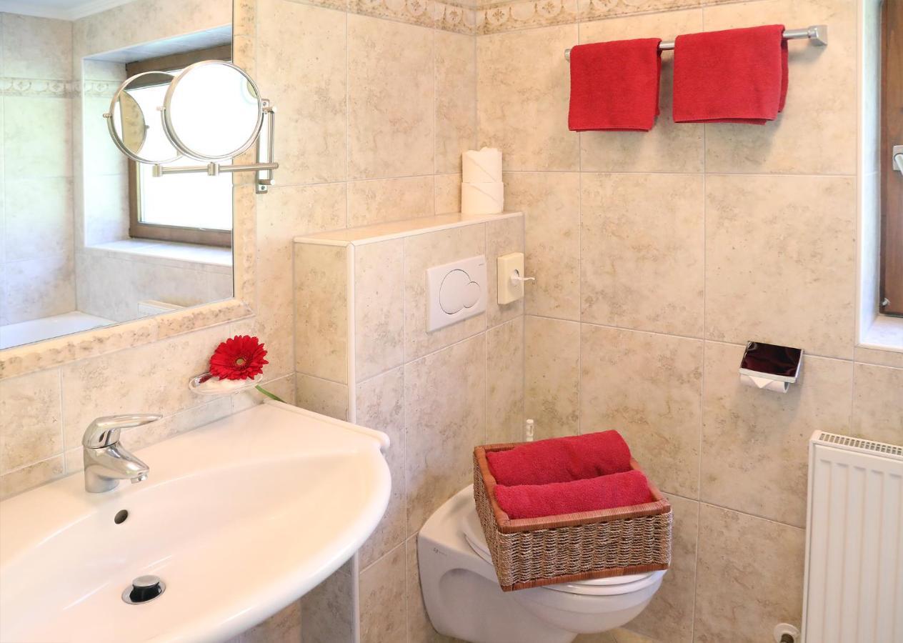 Hotel Almhof Нойщифт им Щубайтал Екстериор снимка