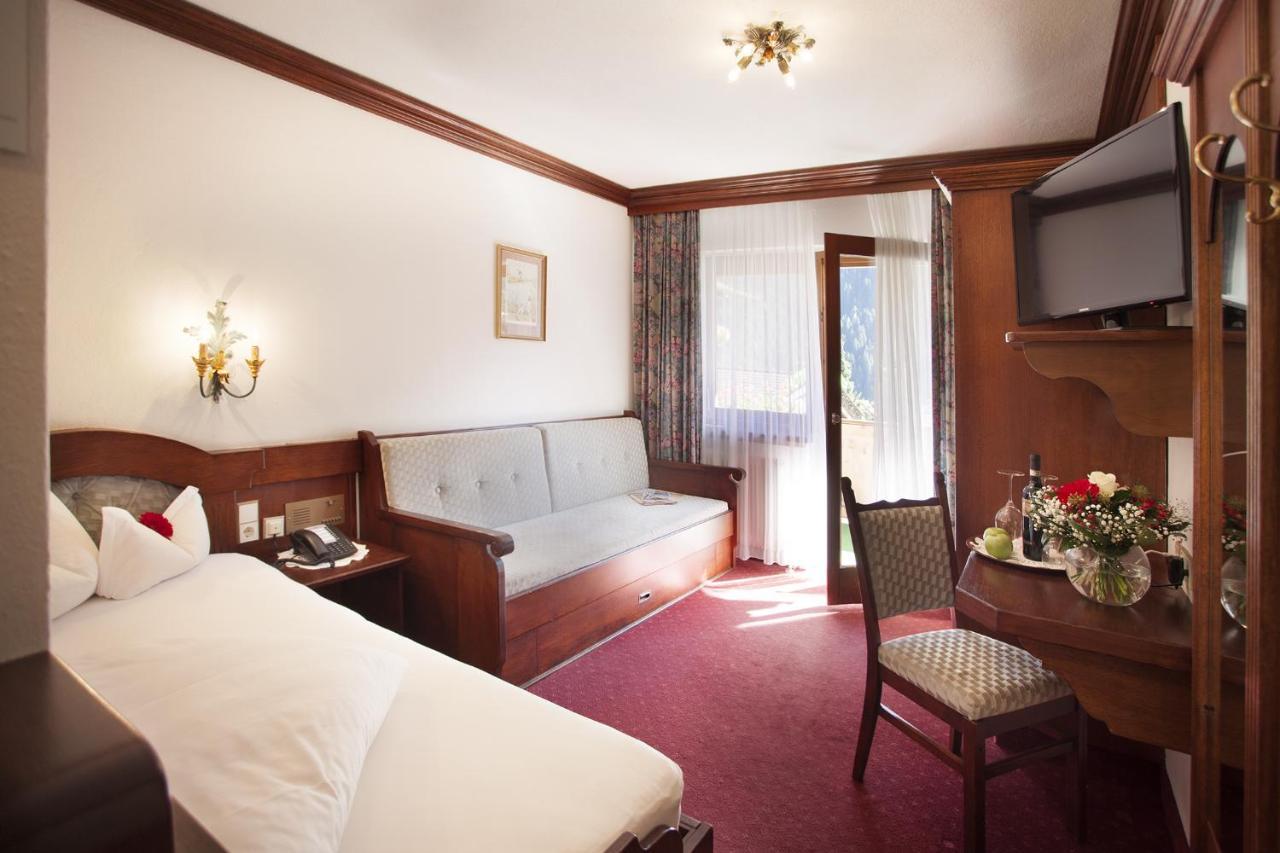 Hotel Almhof Нойщифт им Щубайтал Екстериор снимка