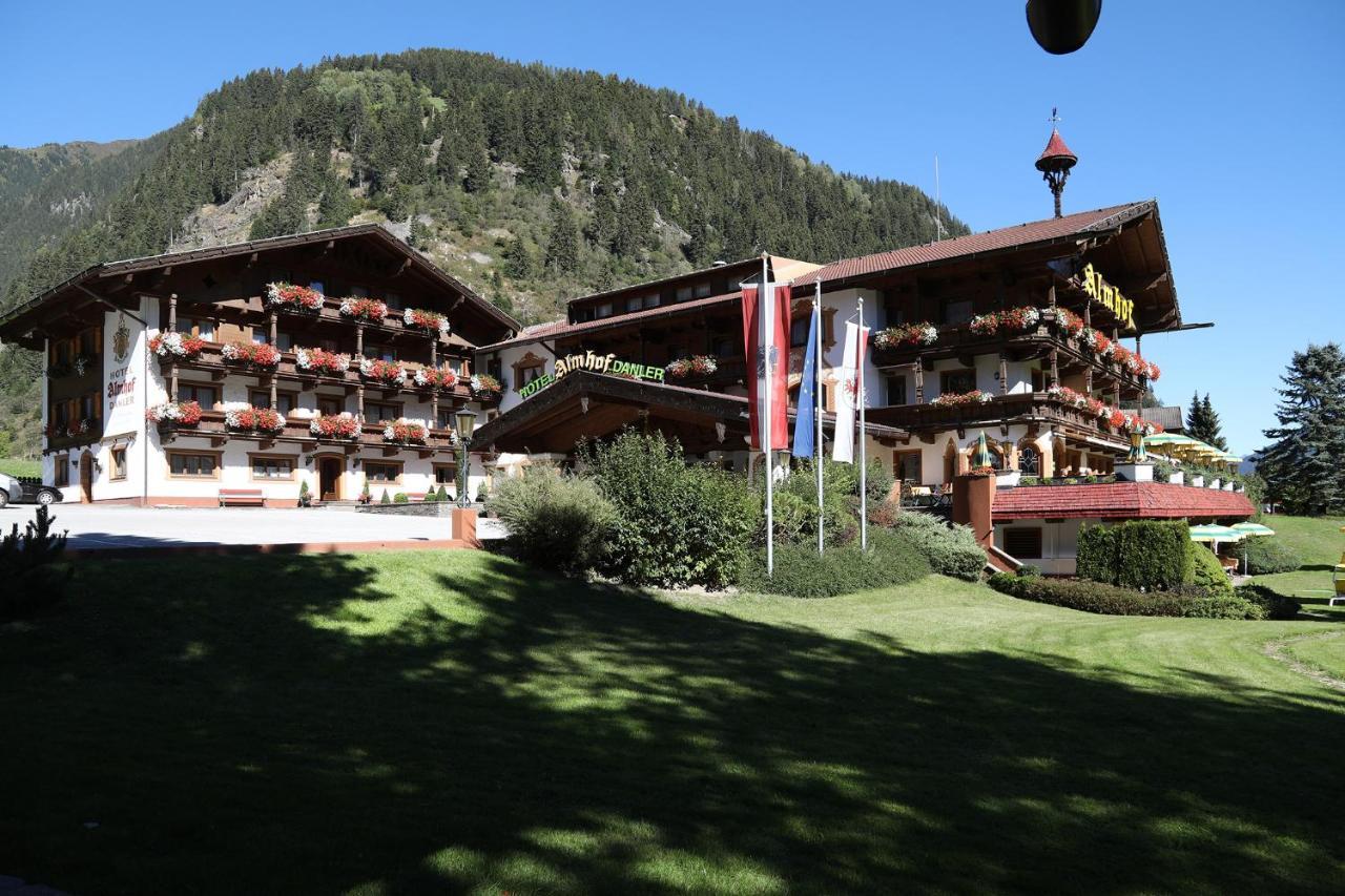 Hotel Almhof Нойщифт им Щубайтал Екстериор снимка