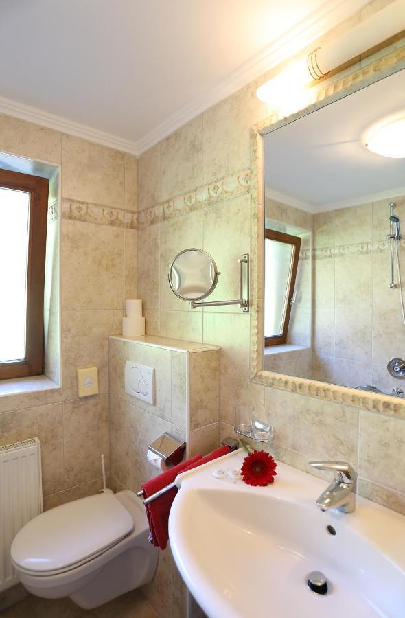 Hotel Almhof Нойщифт им Щубайтал Екстериор снимка